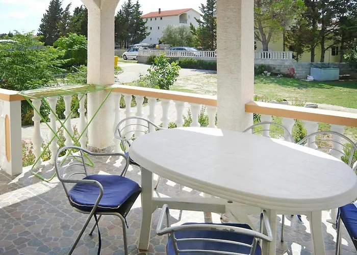 In With Pool Near Sandy * Vrsi