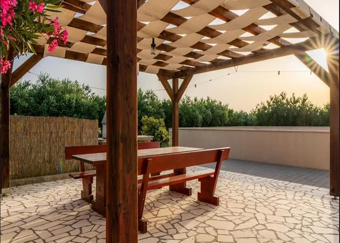 In With Pool Near Sandy Vrsi