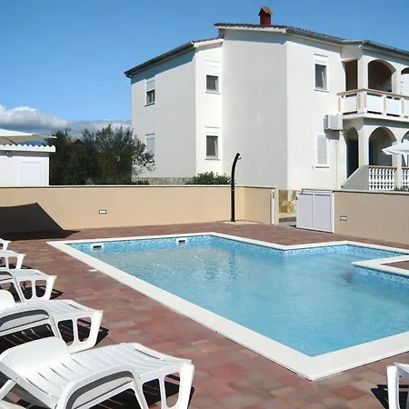 بيت للعطل In With Pool Near Sandy فرسي
