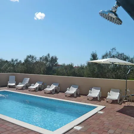 بيت للعطل In With Pool Near Sandy فرسي