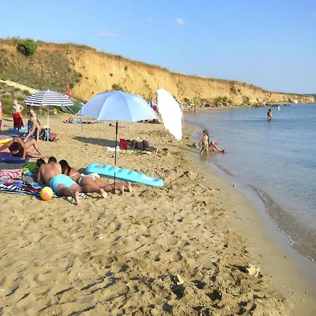 بيت للعطل In With Pool Near Sandy فرسي